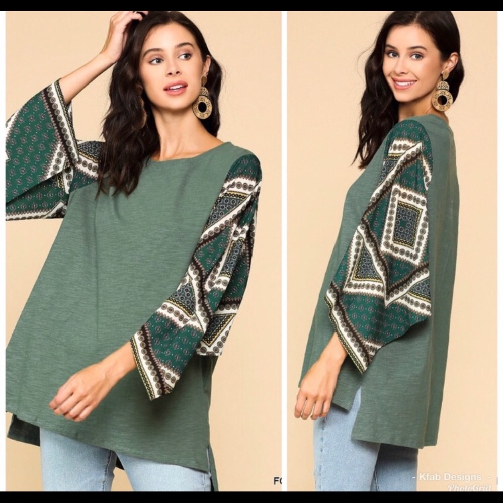 Scarf Printed Diagonal Sleeve Top. Size Large